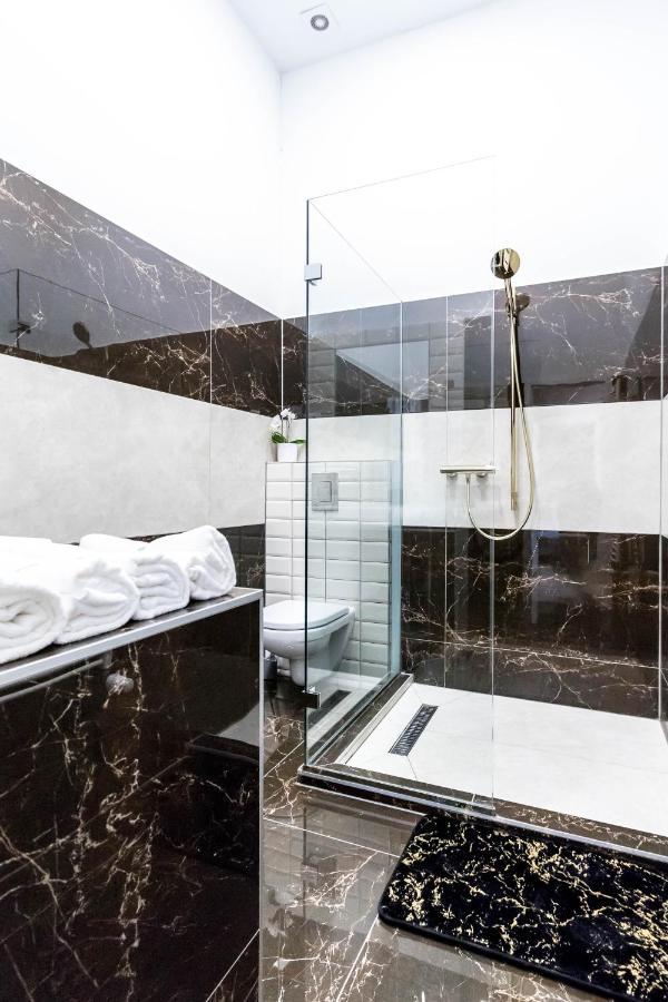 George'S Luxury Apartment At Danube Budapest Esterno foto