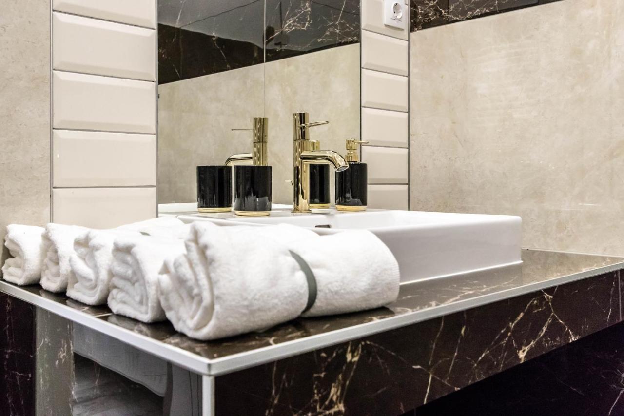 George'S Luxury Apartment At Danube Budapest Esterno foto